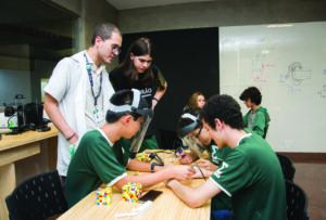 ALunos do Sigma em aprendizagem baseada em projetos